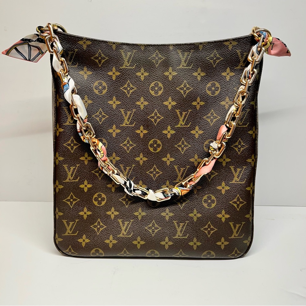 Absolutely stunning Louis Vuitton monogram looping bag GM discontinued